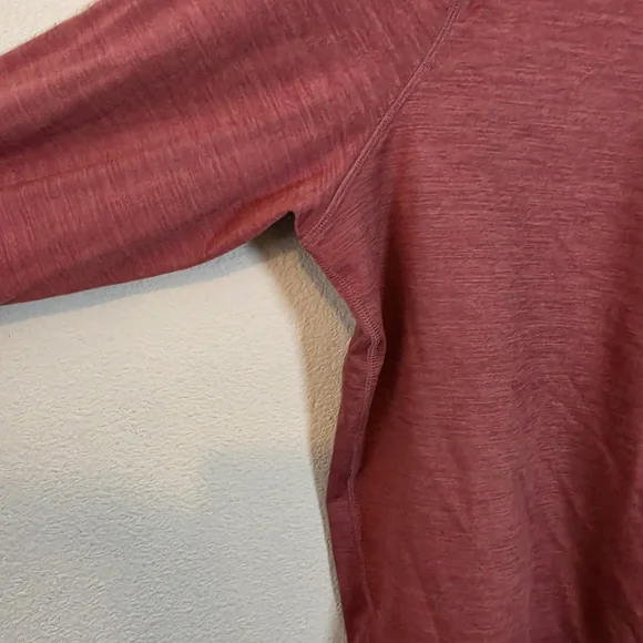 Vuori Crescent Half Zip Heathered Red Pullover Large Athleisure Yoga Performance - Picture 7 of 8